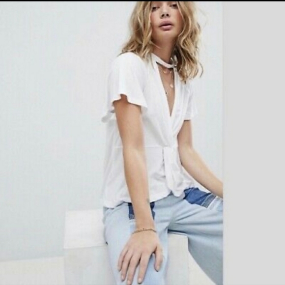 Free People Tops - ❗SOLD❗Free People "Just A Twist" Tee